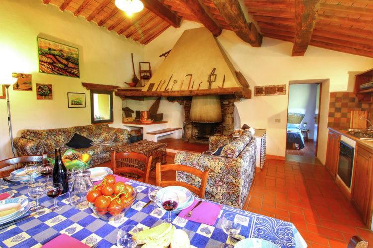 Podere Il Tigliolo カスティリオーネ・ドルチャ エクステリア 写真